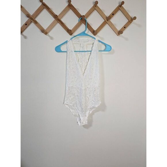Intimately Free People White Lace Sleeveless Bodysuit - Size S - Picture 1 of 8